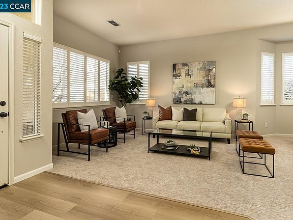 5th image of 1294 Laurel Oak Ln