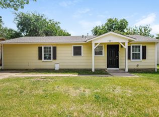 824 Renfro Dr, White Settlement, TX 76108