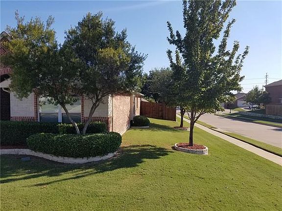 3rd image of 6633 Chalk River Dr
