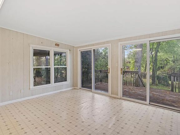 4th image of 5227 Bush River Rd