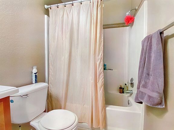 3rd image of 1149 Mira Loma Ln