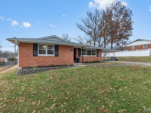 4th image of 2542 Fairlane Dr