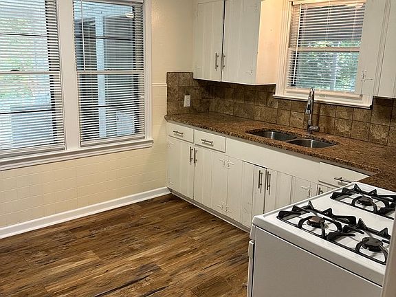 3rd image of 1705 E Loma Vista Ave