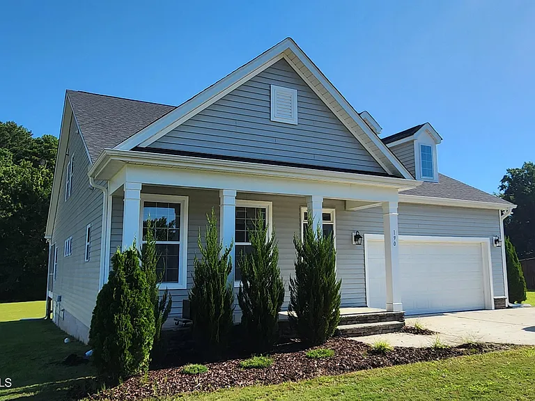 190 Salem Village Dr — Photo 1