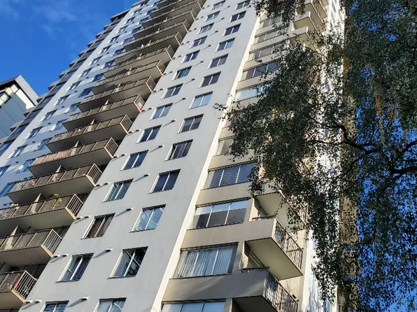 1251 Cardero St, Vancouver, BC V6G 2H9