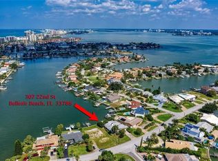 307 22nd St, Belleair Beach, FL 33786