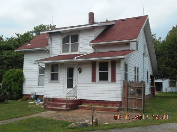 4th image of 109 W County Road 775s