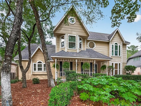 4th image of 16 Mayfair Grove Ct