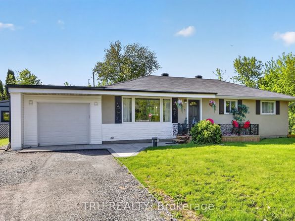 19 Todd Dr, Ottawa, ON K0A 2Z0