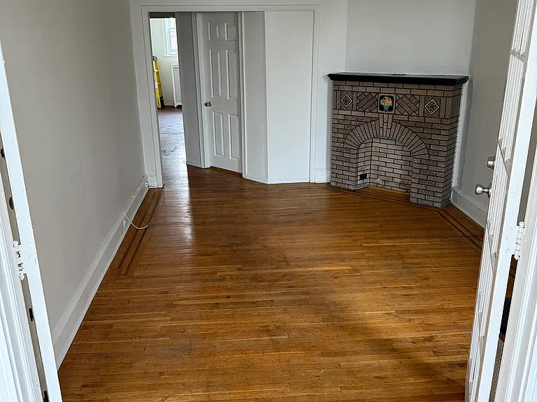 5417 Akron St #1F — Photo 6
