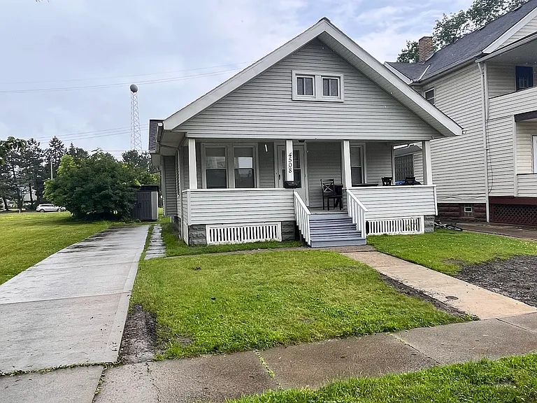 4508 Pearse Ave — Photo 3
