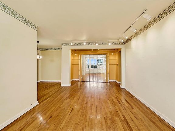 4th image of 2260 Burnett St APT 6K