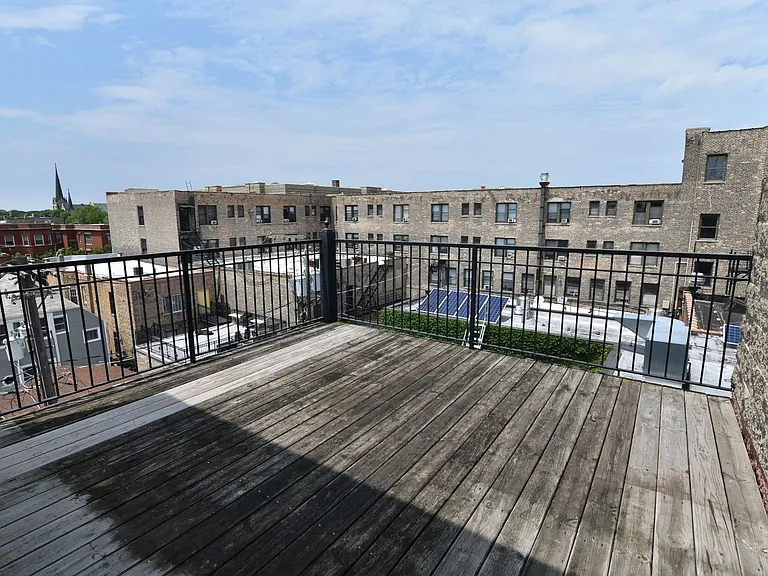 5140 N Clark St — Photo 23