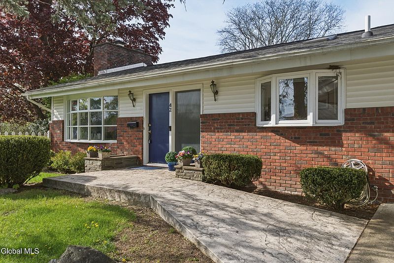 4th image of 42 Kakely Street