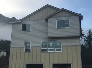 968 SE Windsong Dr, Cascade Locks, OR 97014