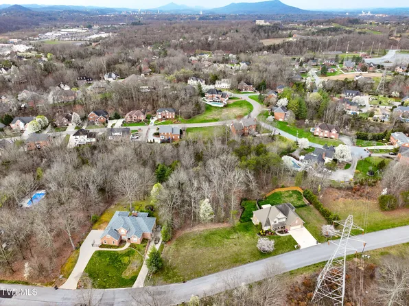 1804 Buckingham Ct, Kingsport, TN 37660