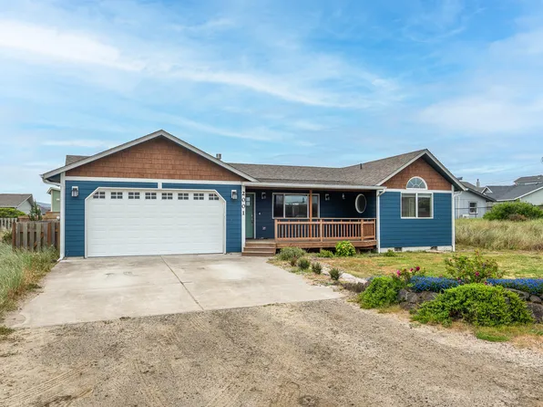 2001 NW Beachview Dr, Waldport, OR 97394