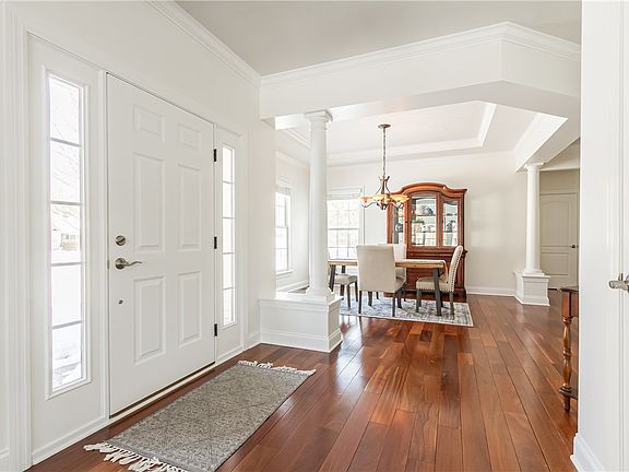 2nd image of 1042 Chapelhill Dr