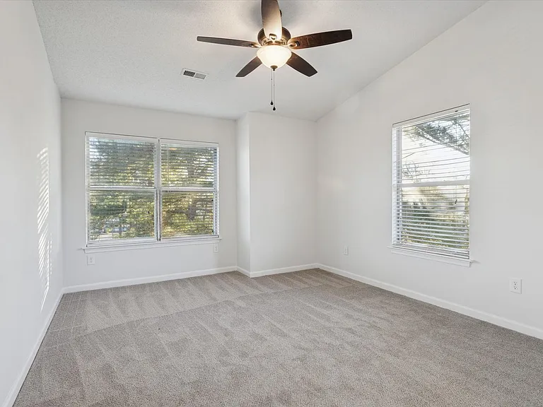 1563 N King St #105 — Photo 18