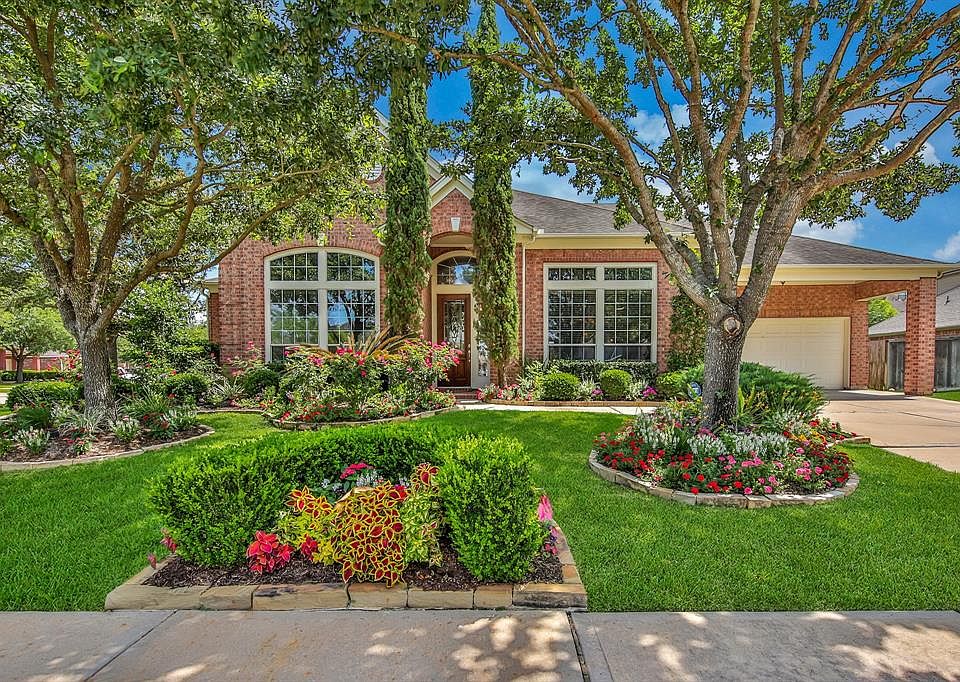 1st image of 7903 Emerald Haven Dr