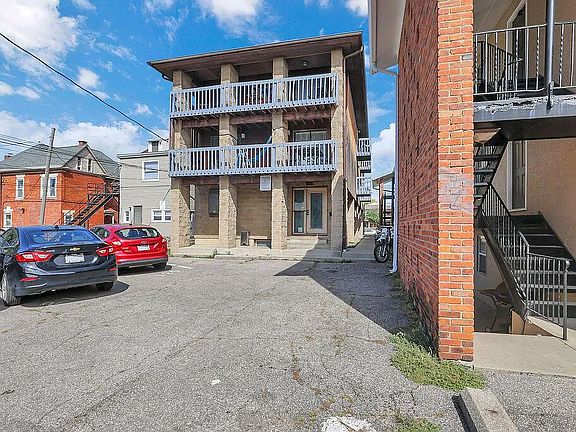 3rd image of 93 W 9th Ave #93