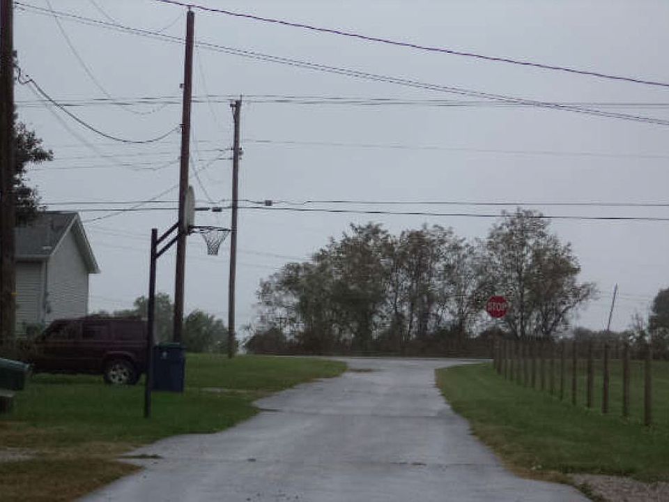 2nd image of 307 Hall Ln