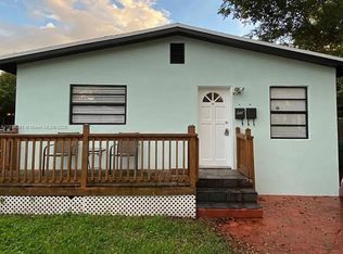 40 SE 12th St #1, Dania, FL 33004