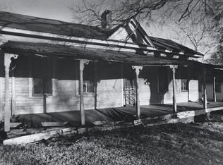 906 N Perry St, Palestine, TX 75801