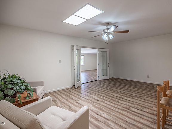 5th image of 10520 W PEORIA Avenue