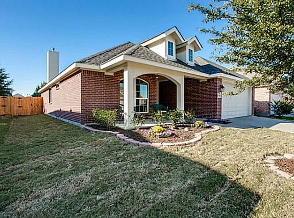 3rd image of 6008 Lakecrest Dr