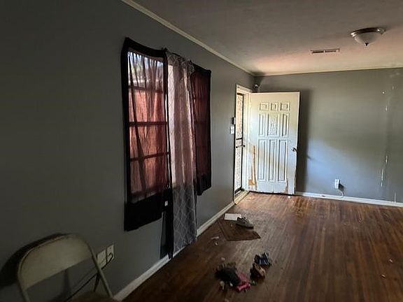 5th image of 3602 Suzanne Dr