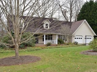 6 Cambridge Dr, Candler, NC 28715