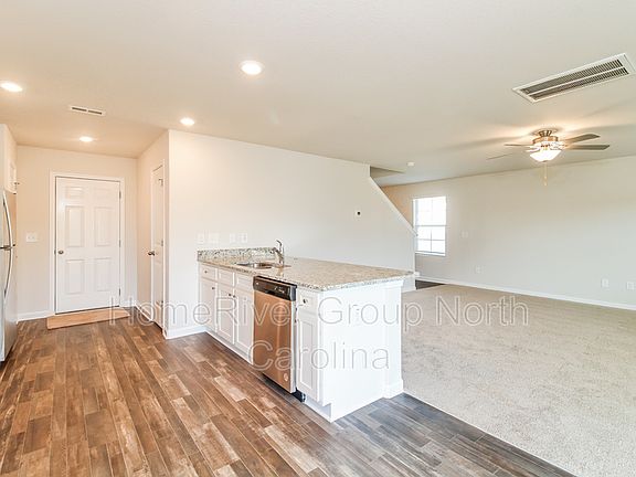 5th image of 4704 Glencraig Ave