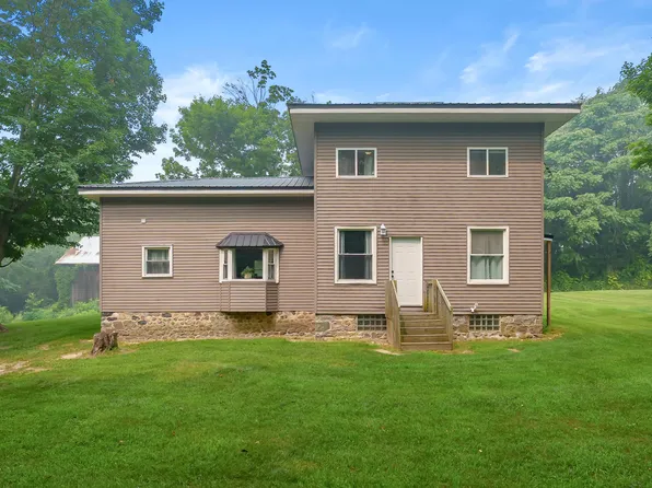 68228 County Road 215, Lawrence, MI 49064