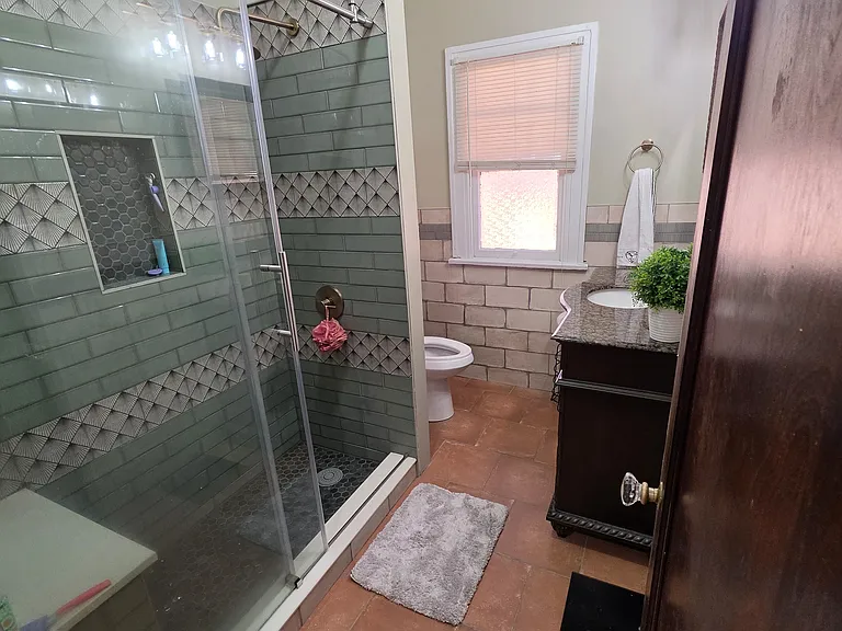 523 Richmond Ave #2 — Photo 18