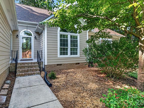 5th image of 12500 Cedarford Ct