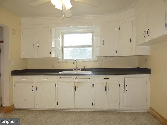 4th image of 20017 Gilbert Hills Dr
