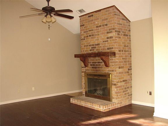 4th image of 1008 Stones Way Dr