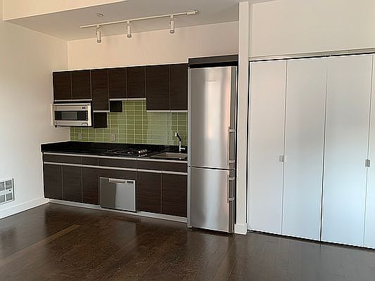 1st image of 130 Water St #3109
