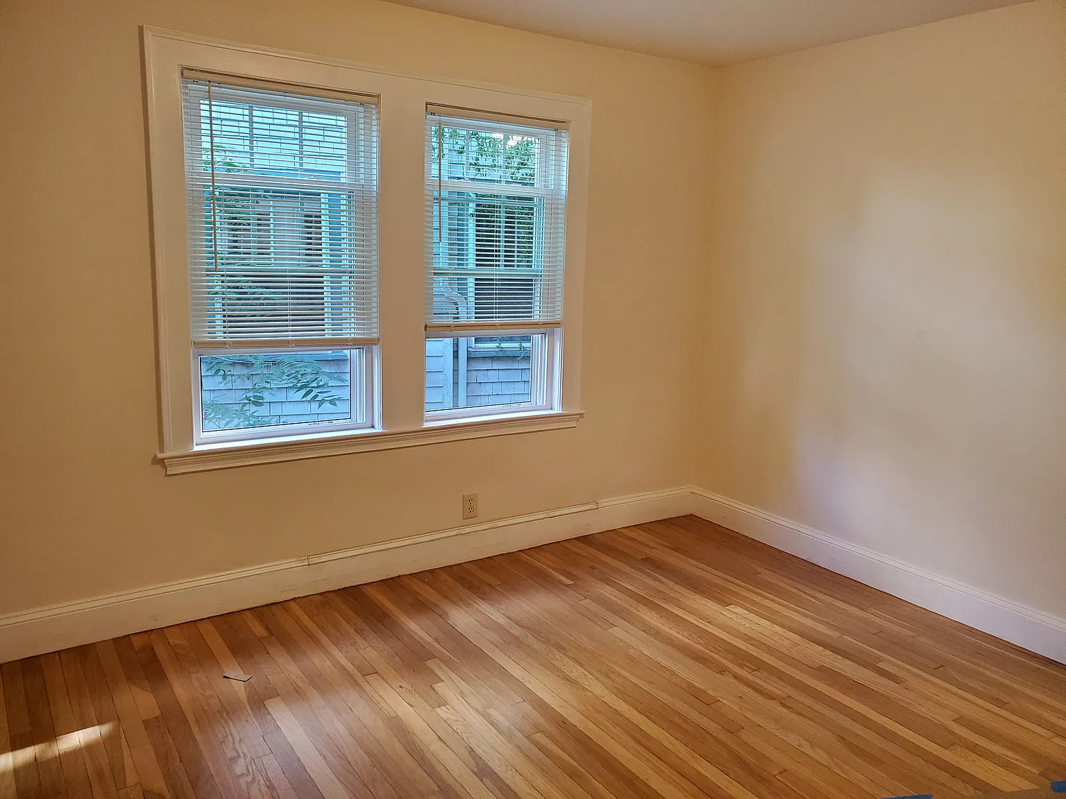 8 Fairview Ave — Photo 4