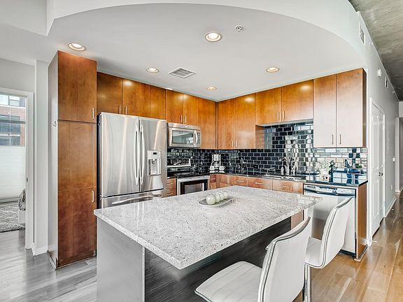 4th image of 1700 Bassett St Unit 814