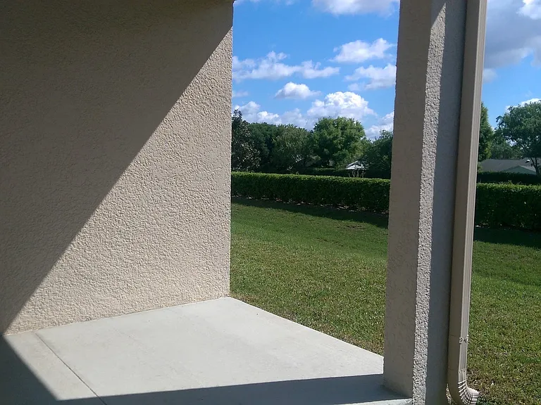 12415 NE 52nd Loop — Photo 3