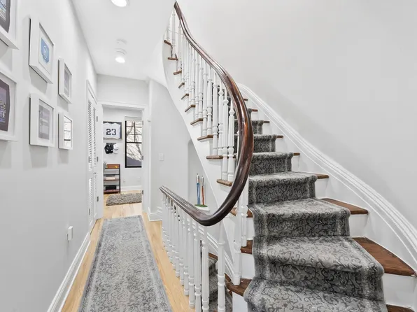 944 Bloomfield Street image 19 of 37