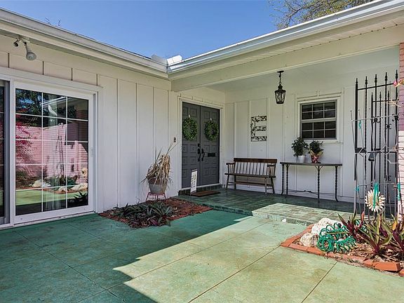 5th image of 4928 W San Rafael St