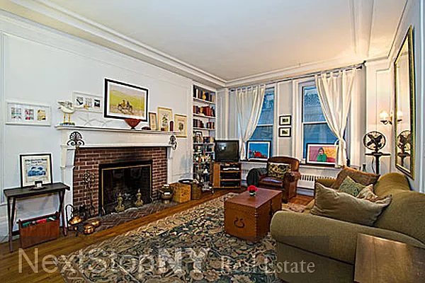 Sold by NextStopNY | media 10