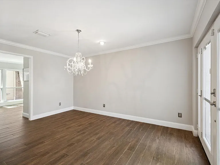 1311 Ambergate Dr — Photo 17