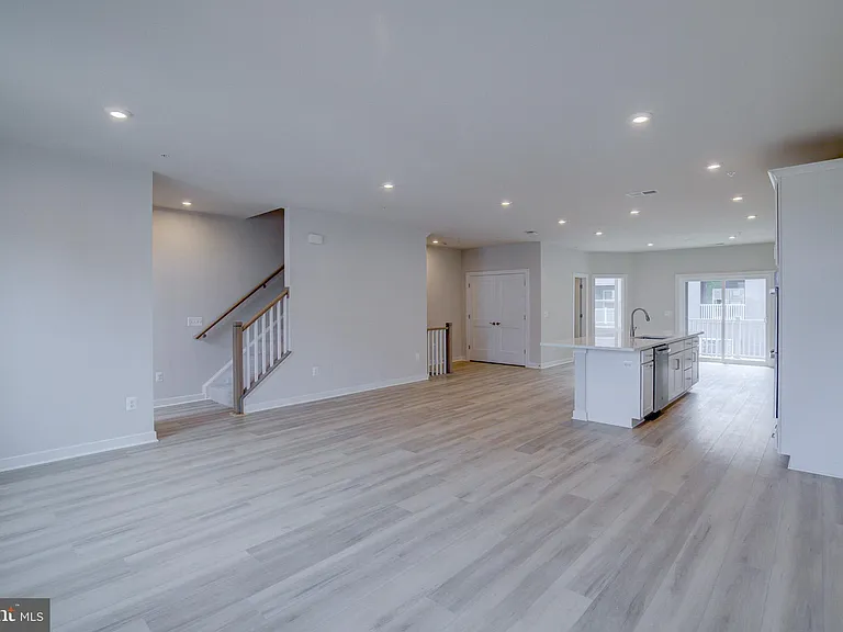 14138 Gypsum Loop — Photo 12