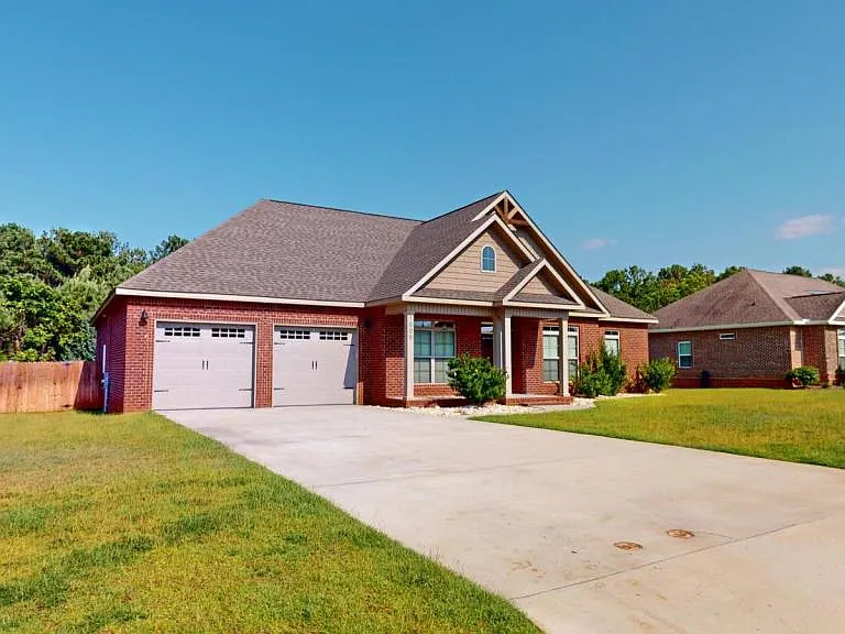 1006 Legacy Dr — Photo 35