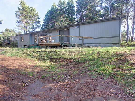 3rd image of 129 SE 126th Dr