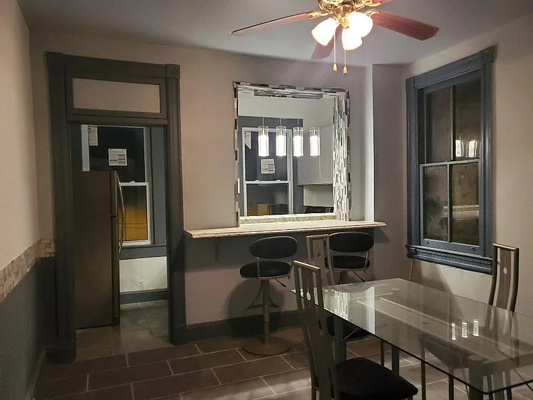 1122 Columbia Rd NW — Photo 12